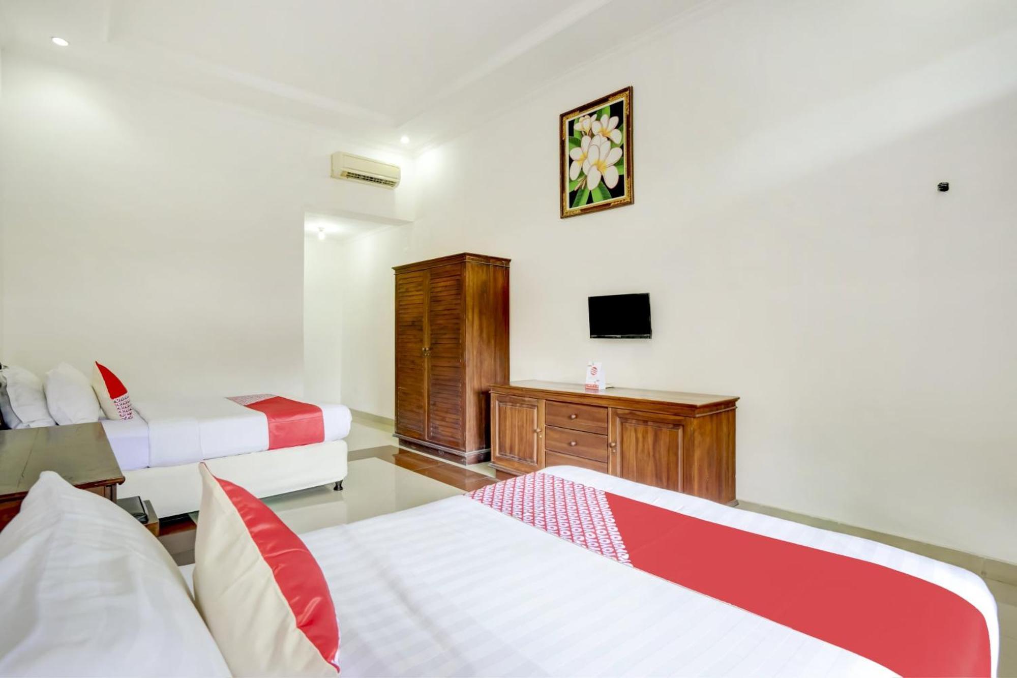 Super Oyo 3261 Hotel Ratu เดนปาซาร์ ภายนอก รูปภาพ