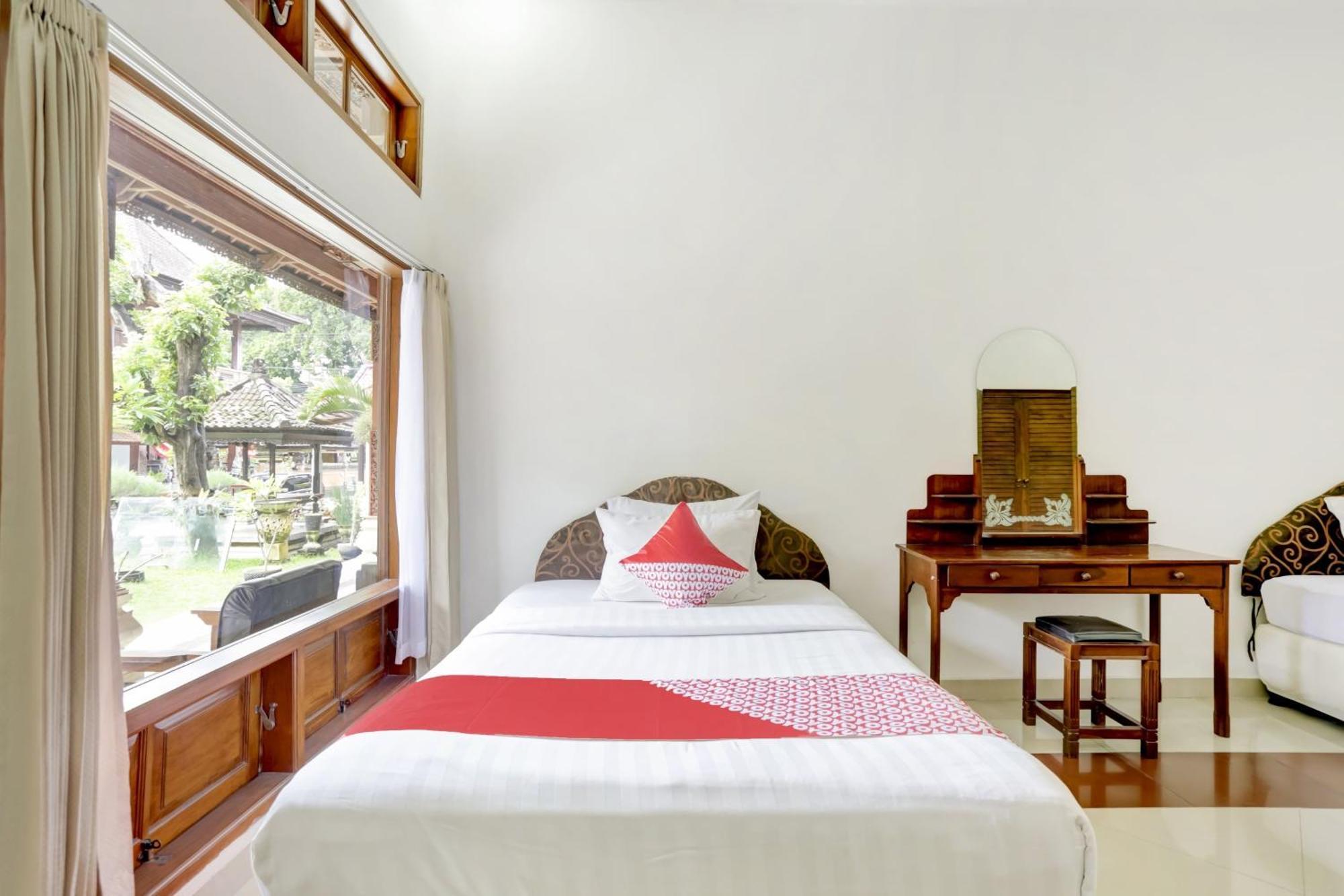 Super Oyo 3261 Hotel Ratu เดนปาซาร์ ภายนอก รูปภาพ