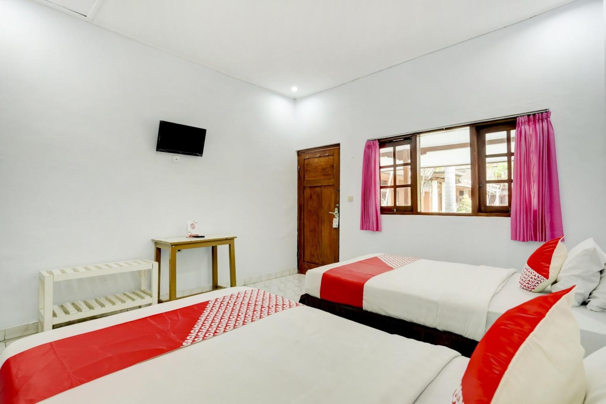 Super Oyo 3261 Hotel Ratu เดนปาซาร์ ภายนอก รูปภาพ