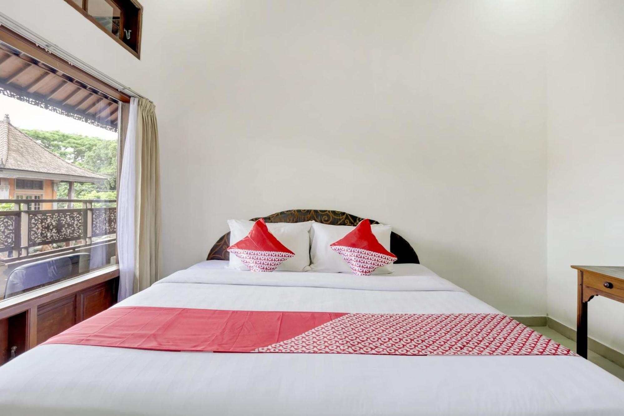 Super Oyo 3261 Hotel Ratu เดนปาซาร์ ภายนอก รูปภาพ
