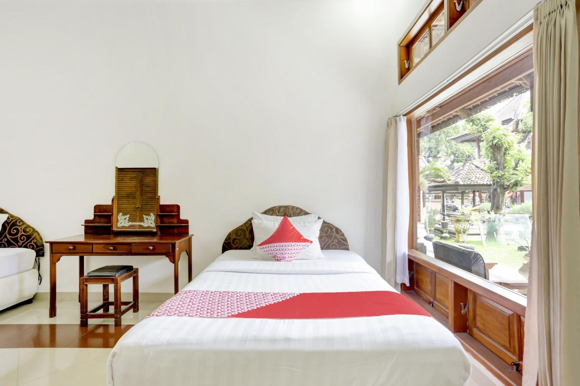 Super Oyo 3261 Hotel Ratu เดนปาซาร์ ภายนอก รูปภาพ