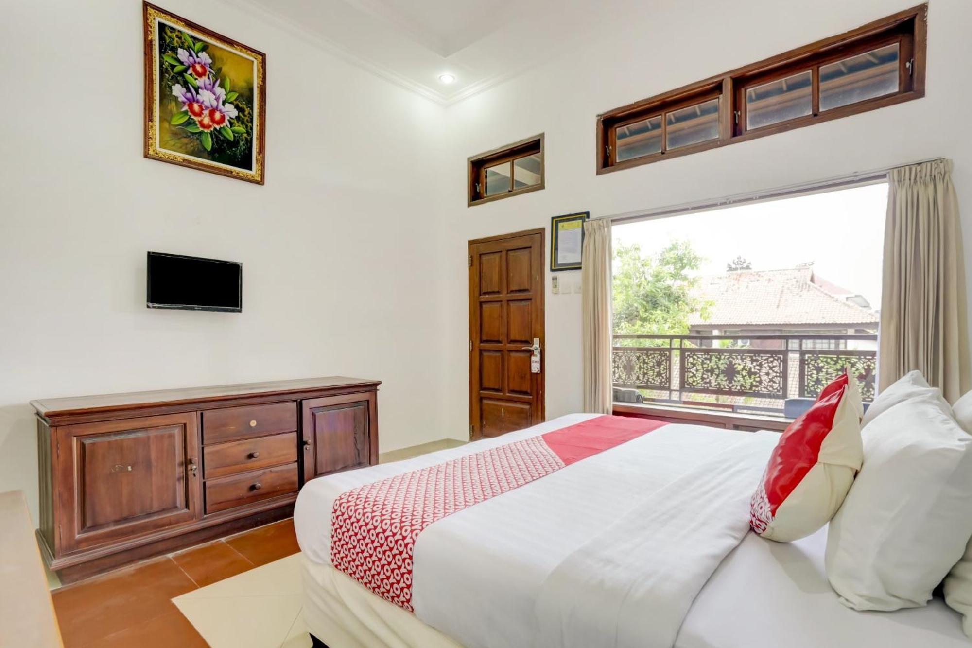 Super Oyo 3261 Hotel Ratu เดนปาซาร์ ภายนอก รูปภาพ