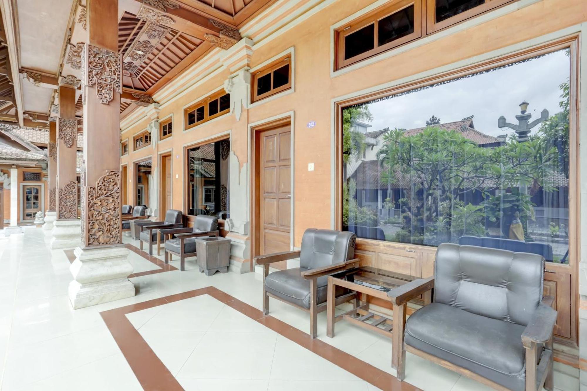 Super Oyo 3261 Hotel Ratu เดนปาซาร์ ภายนอก รูปภาพ