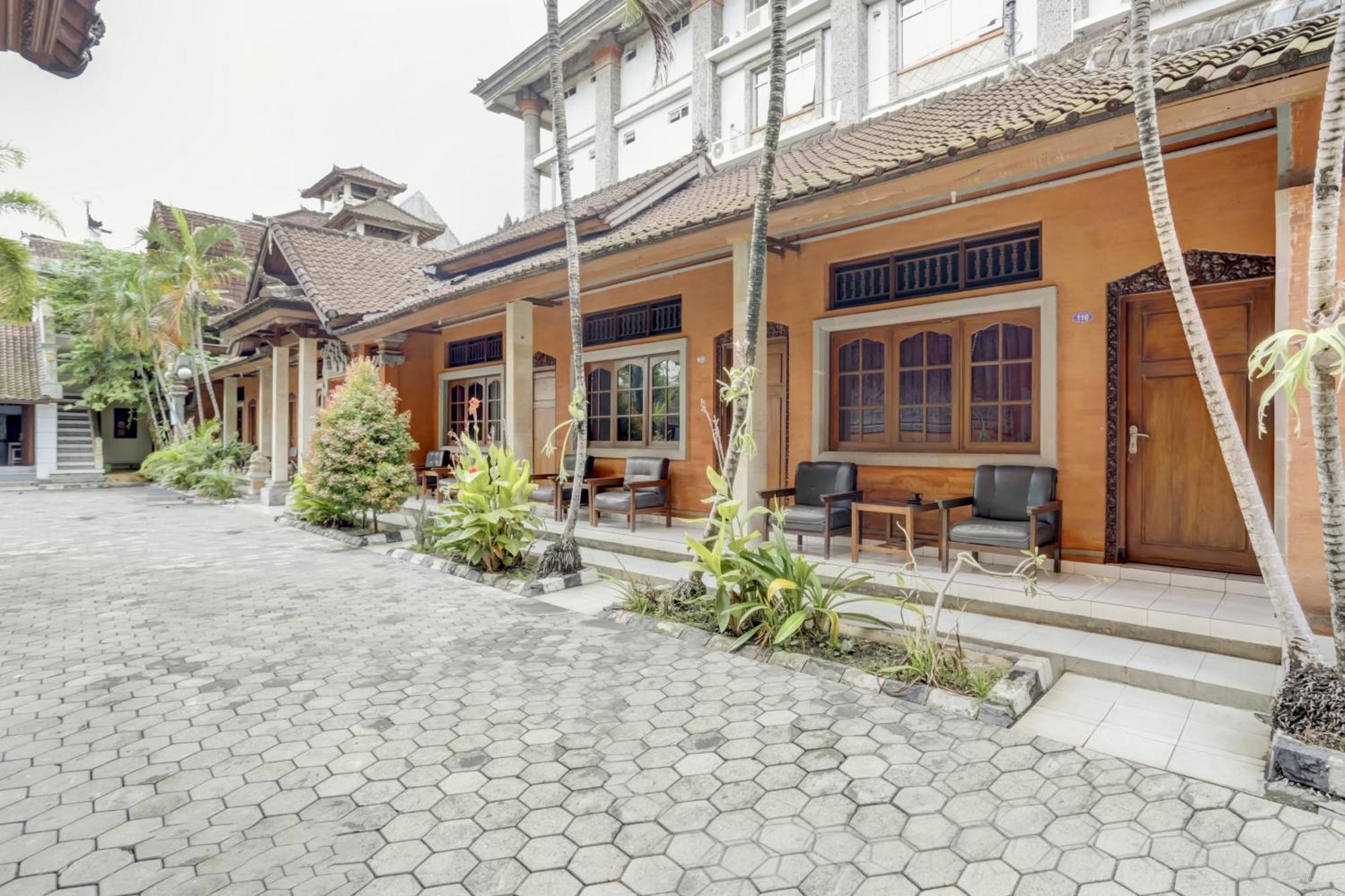 Super Oyo 3261 Hotel Ratu เดนปาซาร์ ภายนอก รูปภาพ